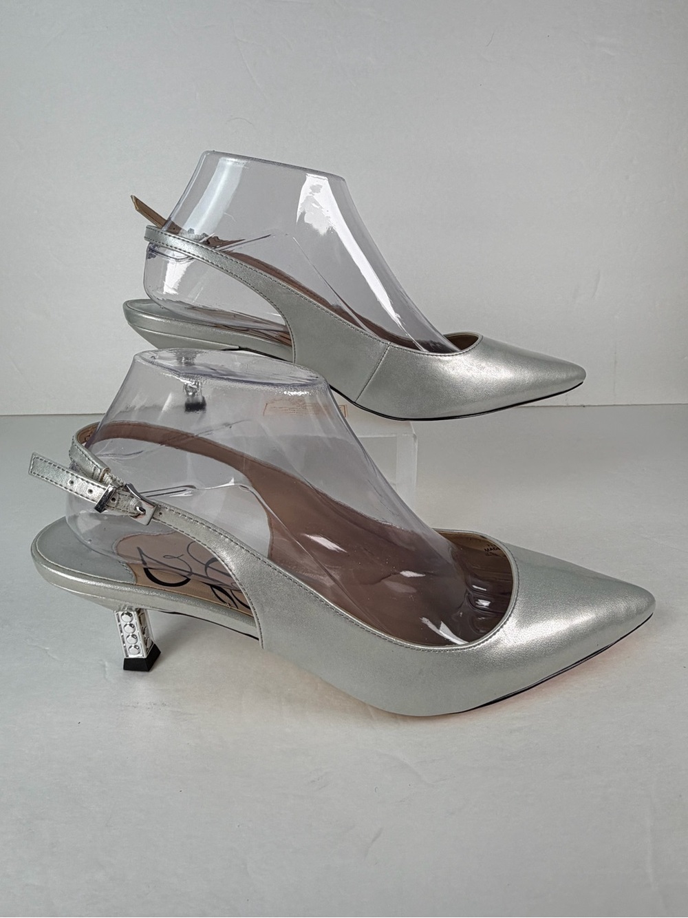 J. Reneé Florette Women’s 8.5M Silver Slingback Pointed Toe Dress Pumps - Picture 3 of 14